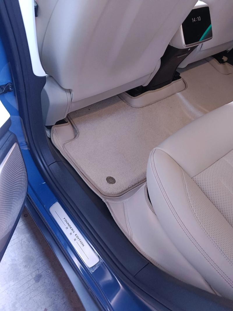 牛馬的一天開始了 安徽車踏360航空軟包腳墊生產廠家的日常